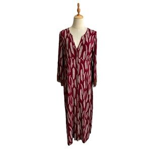 Ivy Jane Red and White Feather Print Top